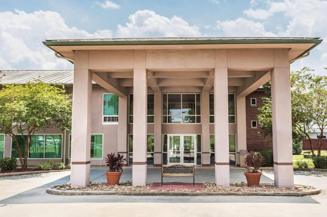 | Ramada by Wyndham Luling