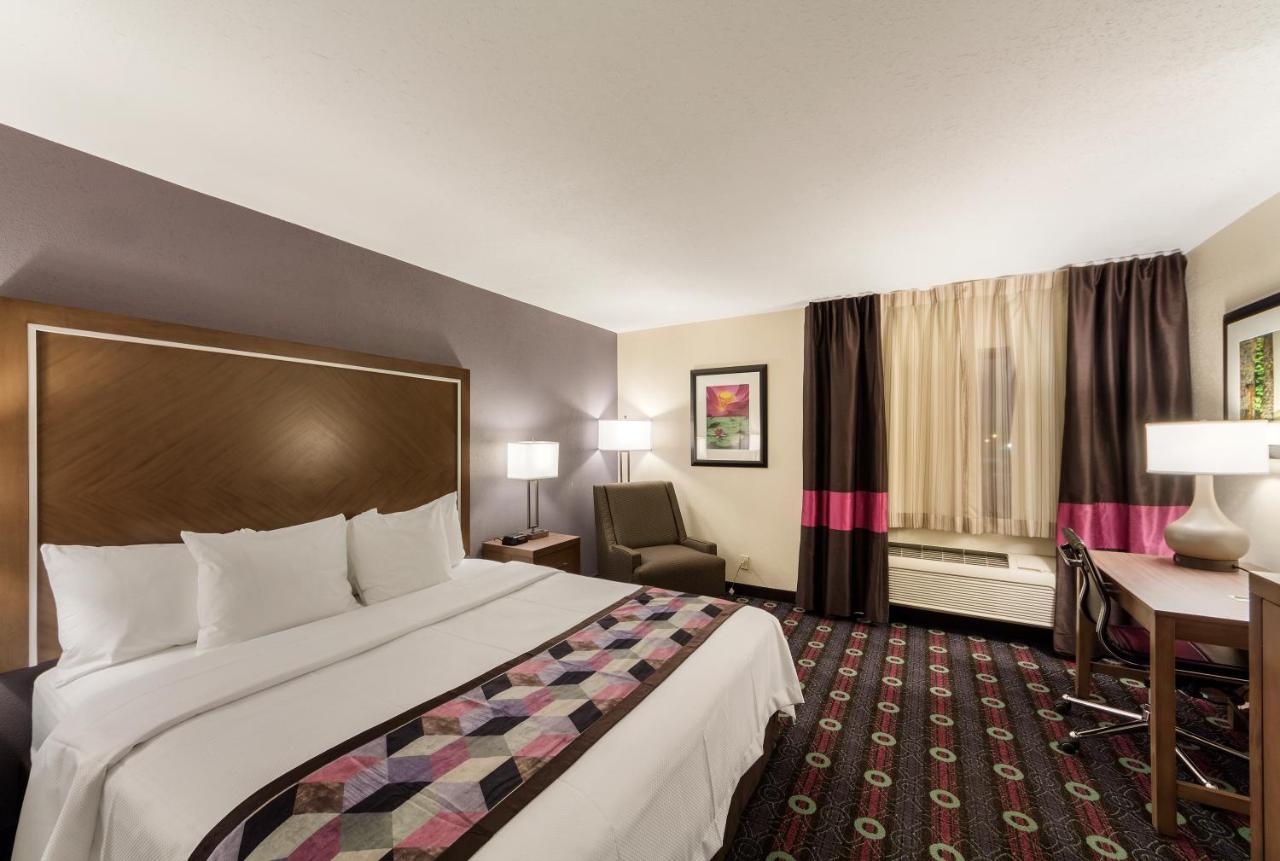 Standard King Room - Non-Smoking at Comfort Inn Tulsa Midtown