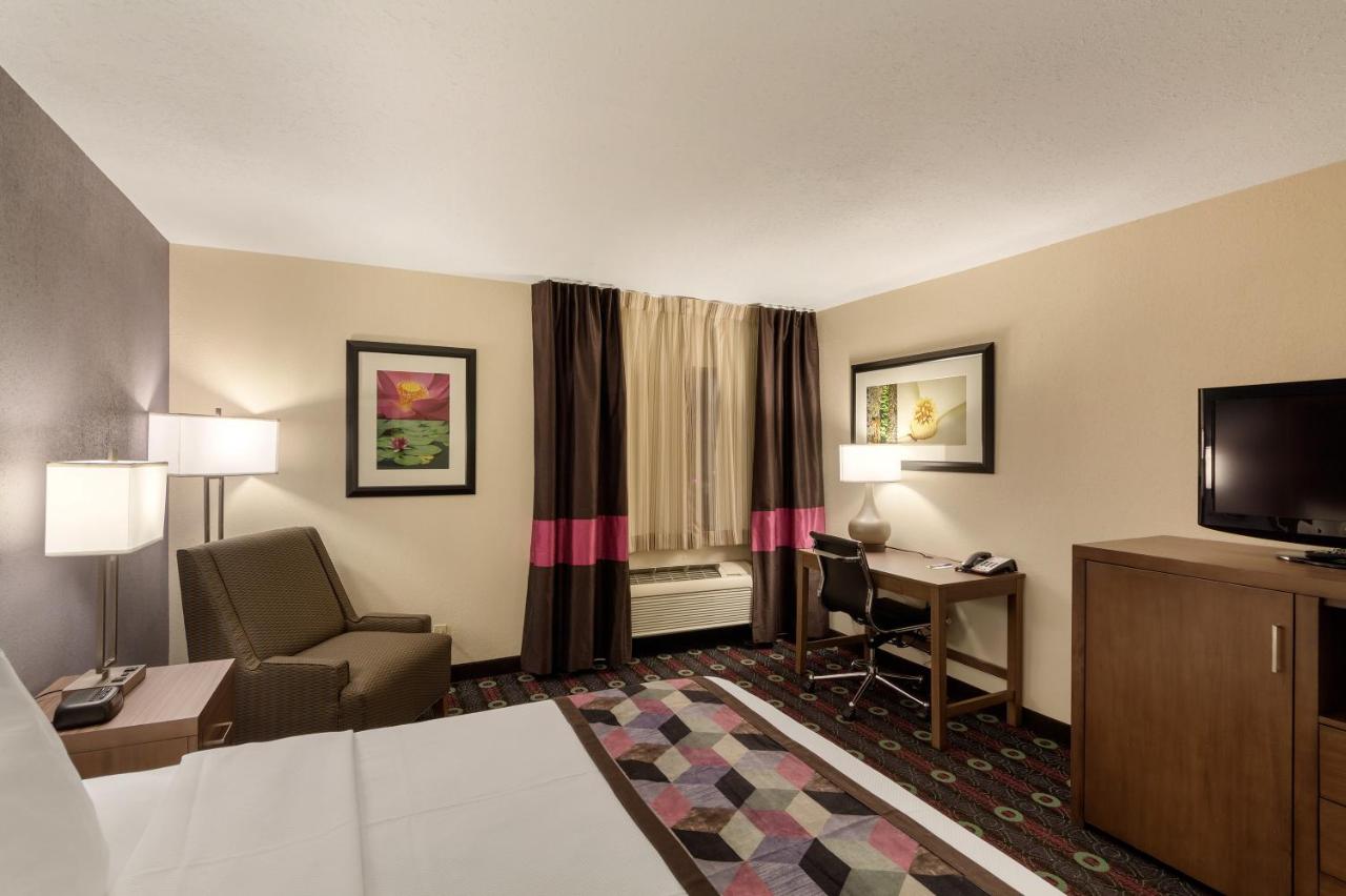 Standard King Room - Non-Smoking at Comfort Inn Tulsa Midtown
