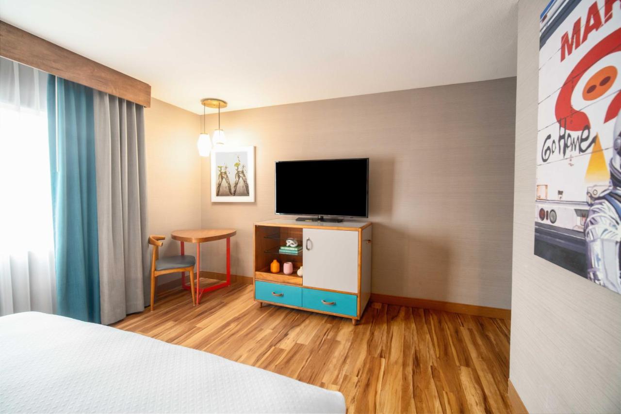 King Room at The Kinney - Venice Beach