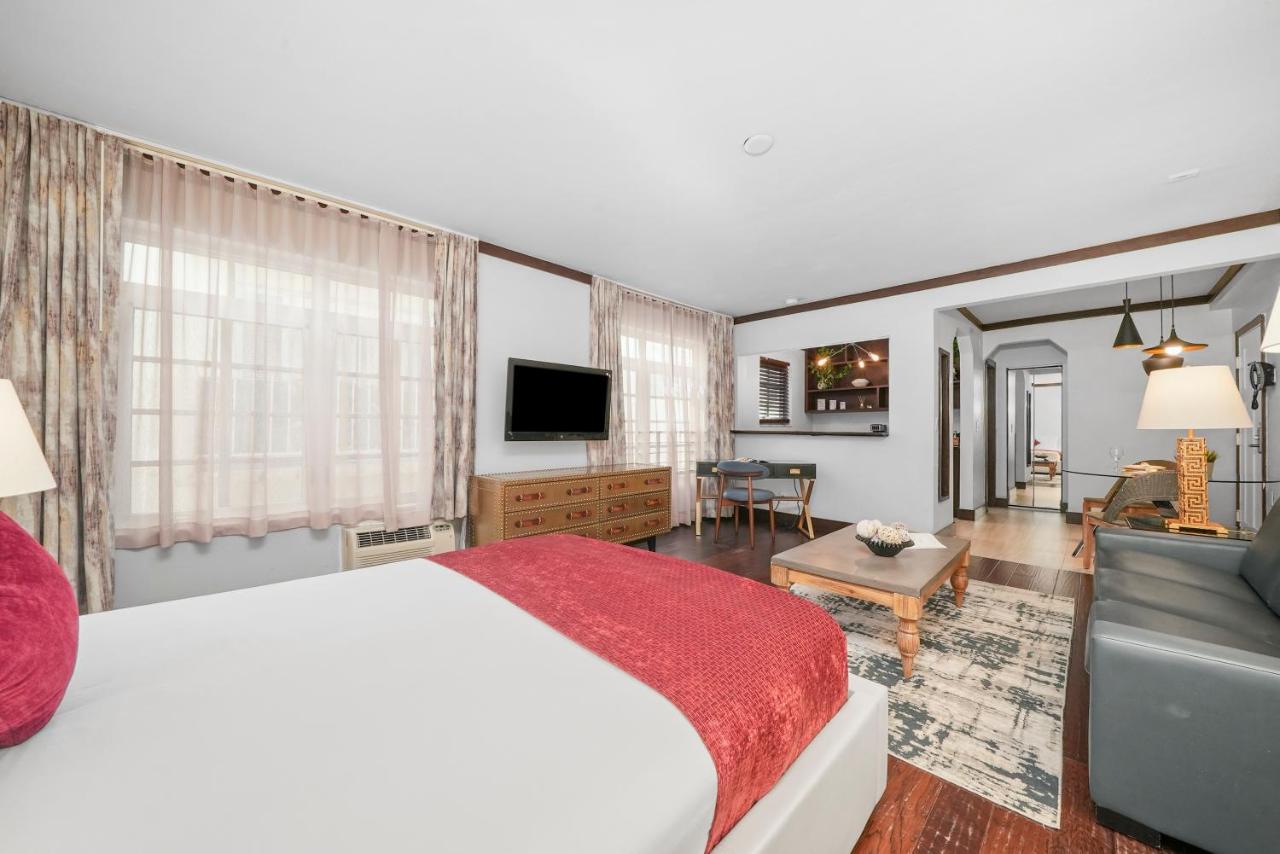 | Lincoln Arms Suites