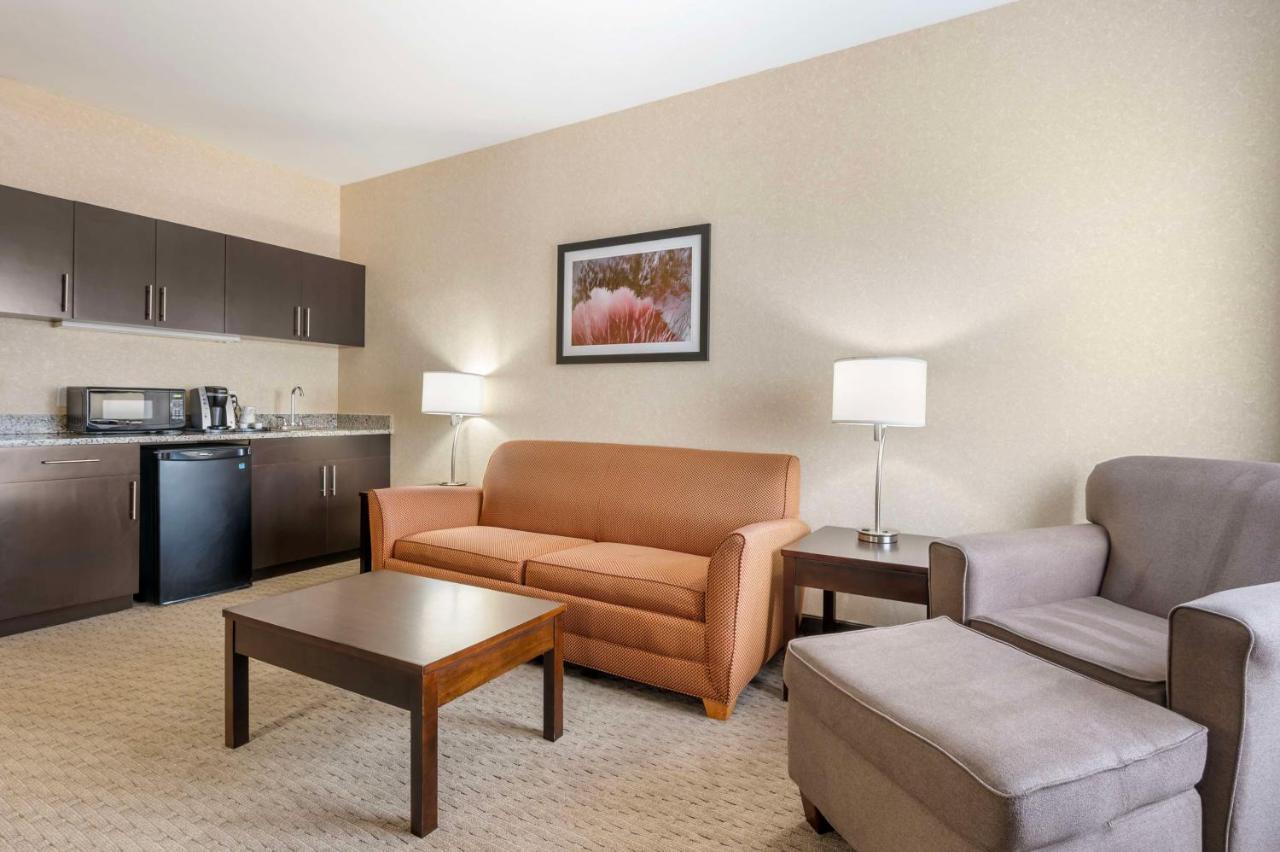 | Best Western Plus Howe Inn
