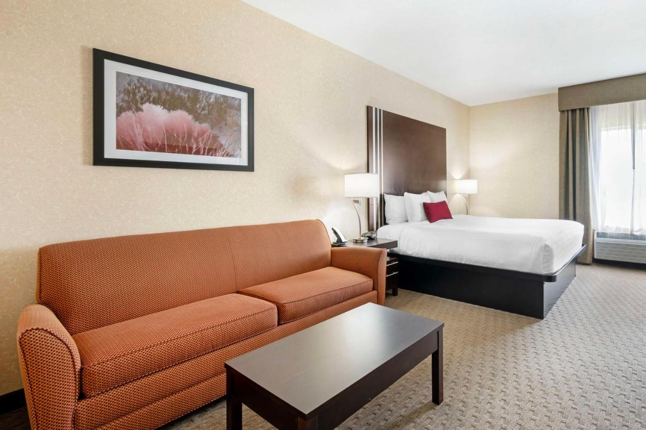| Best Western Plus Howe Inn
