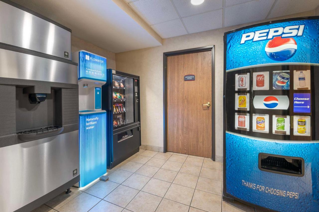 | Best Western Plus Howe Inn