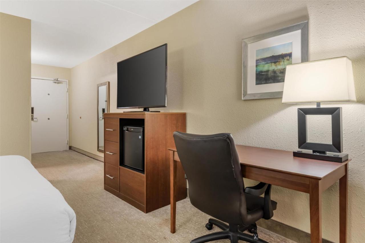 King Room - Mobility Accessible at Best Western Fairmont