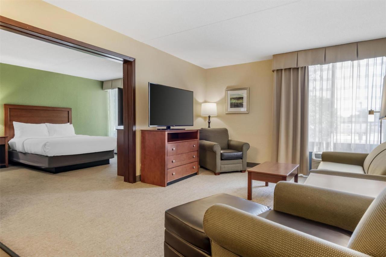 Queen Suite with Two Queen Beds at Best Western Fairmont
