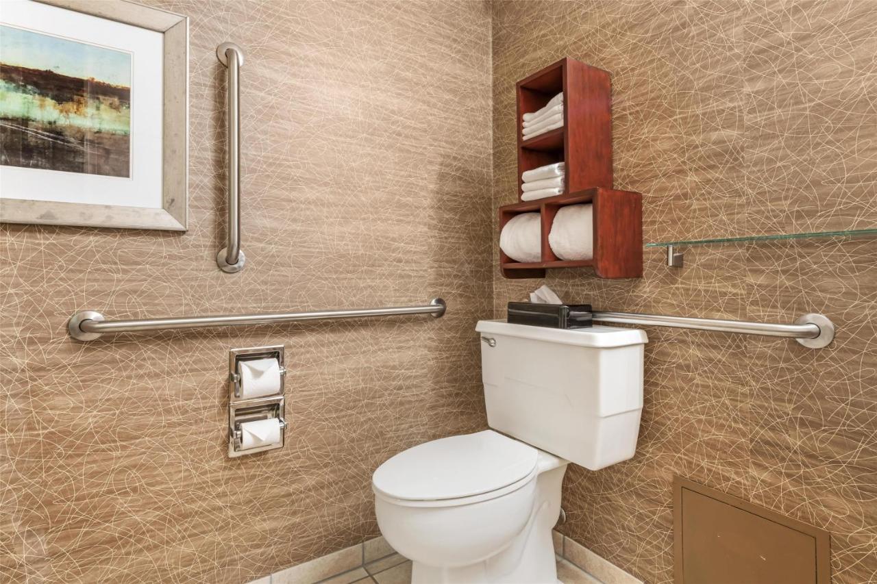 King Room - Mobility Accessible at Best Western Fairmont