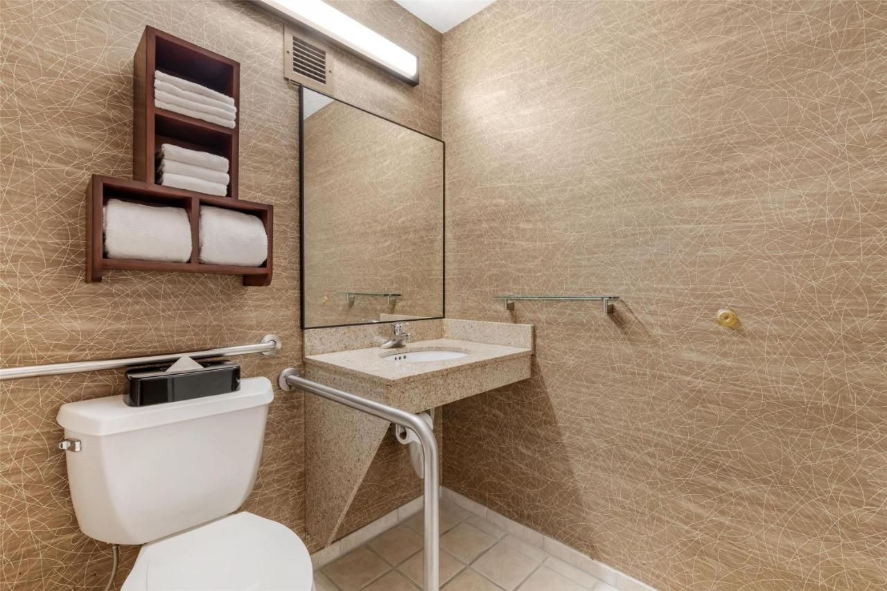 King Room - Disability Access at Best Western Fairmont