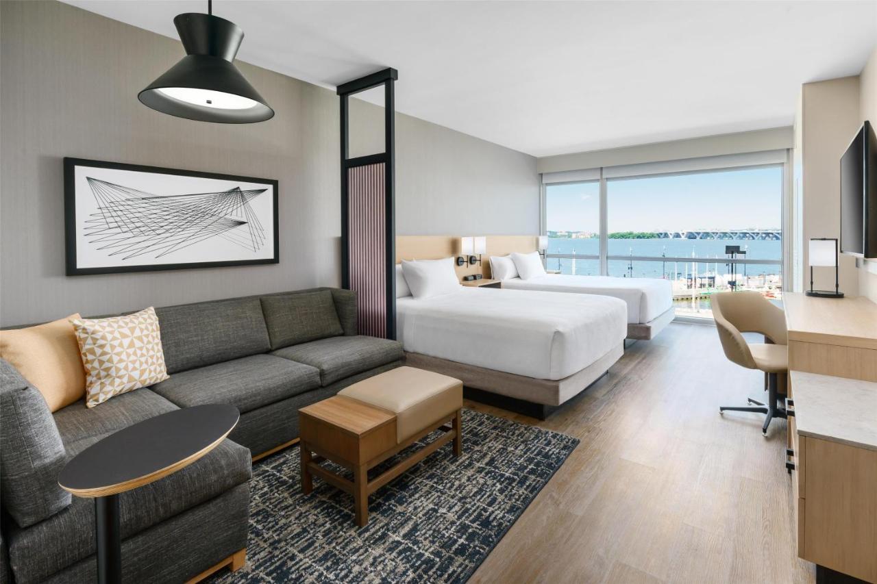 | Hyatt Place National Harbor
