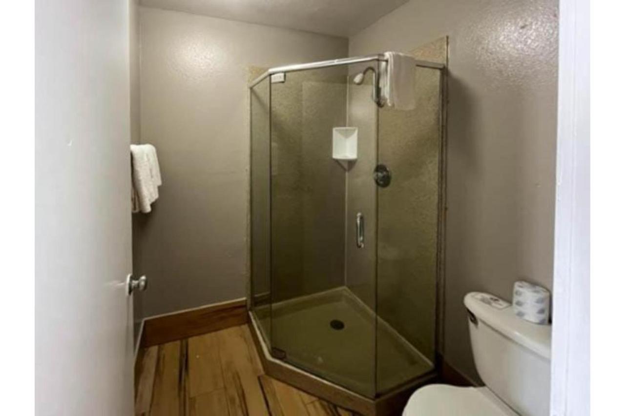 | Motel 6 Riviera Beach, FL