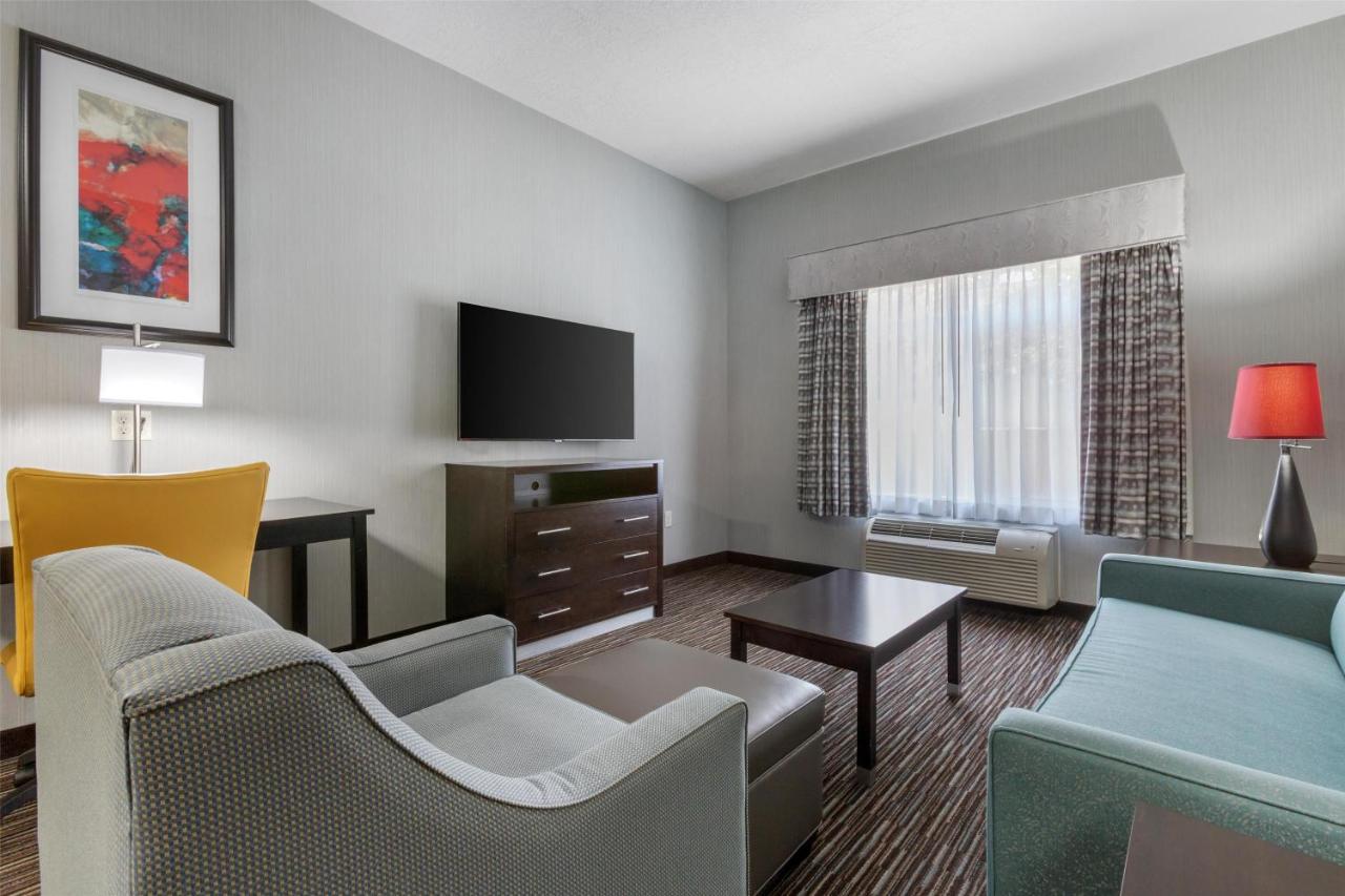 | Best Western Plus Gallup Inn & Suites