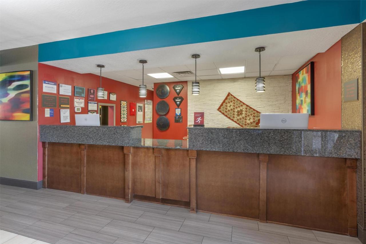 | Best Western Plus Gallup Inn & Suites