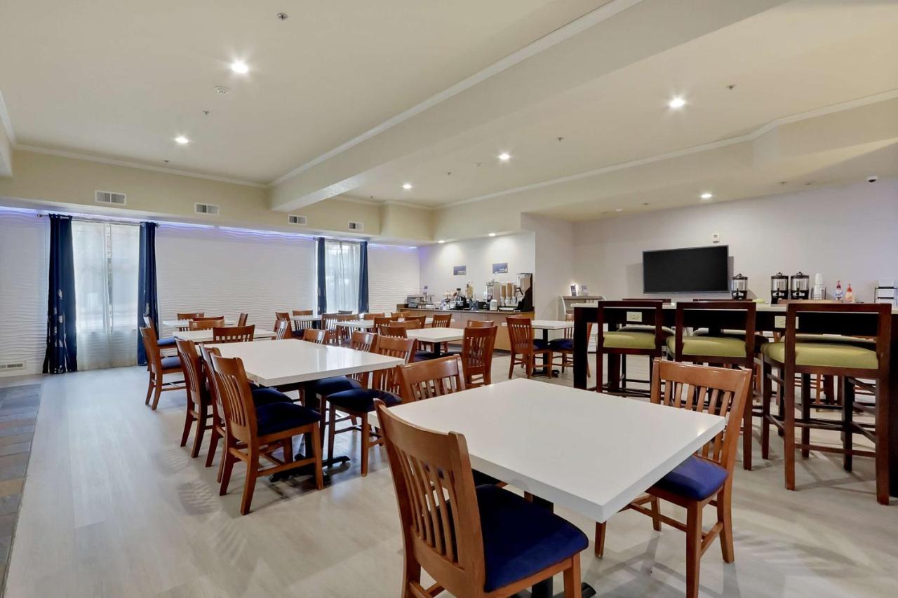 | Best Western Liberty Inn DuPont