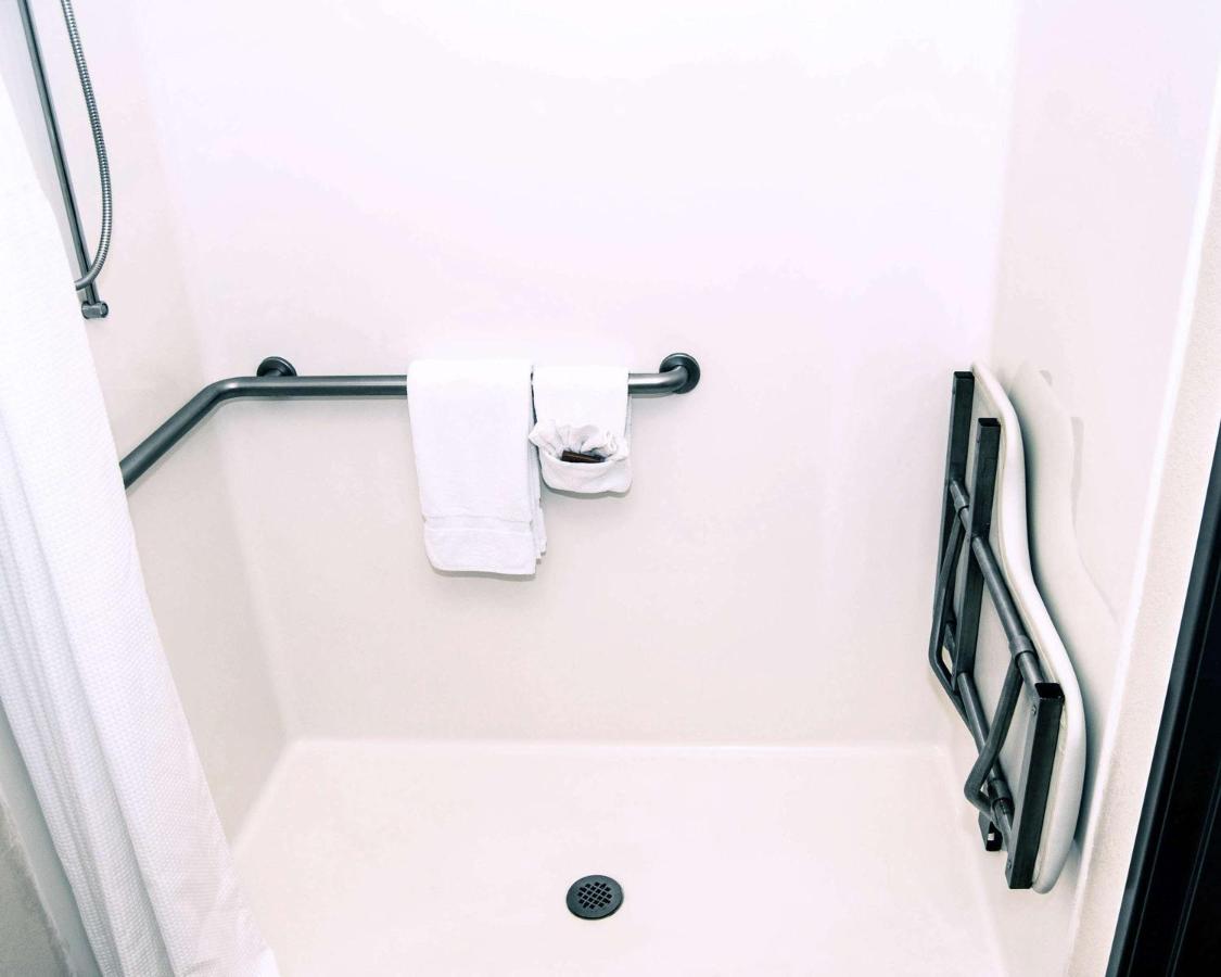 | Best Western Liberty Inn DuPont
