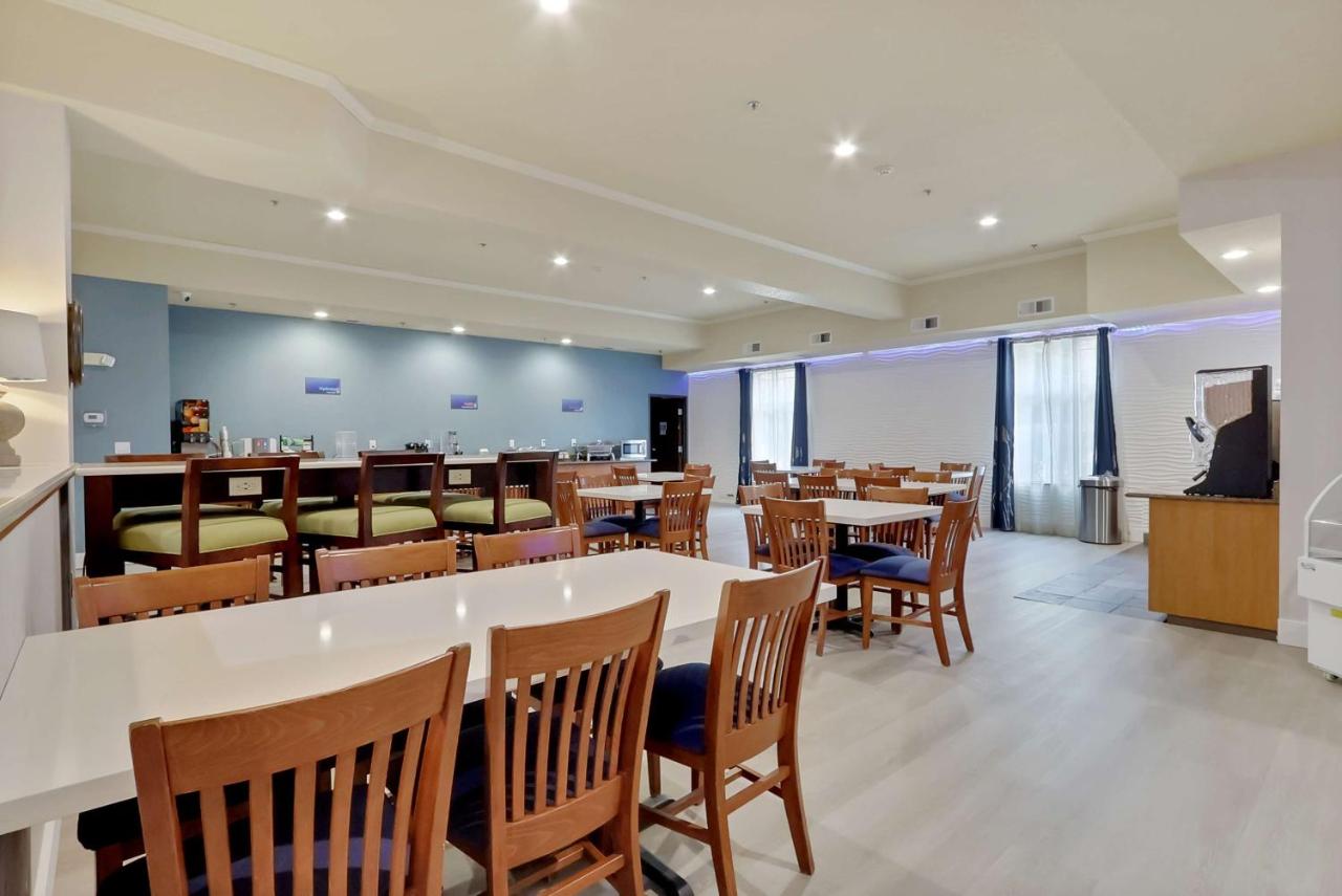 | Best Western Liberty Inn DuPont
