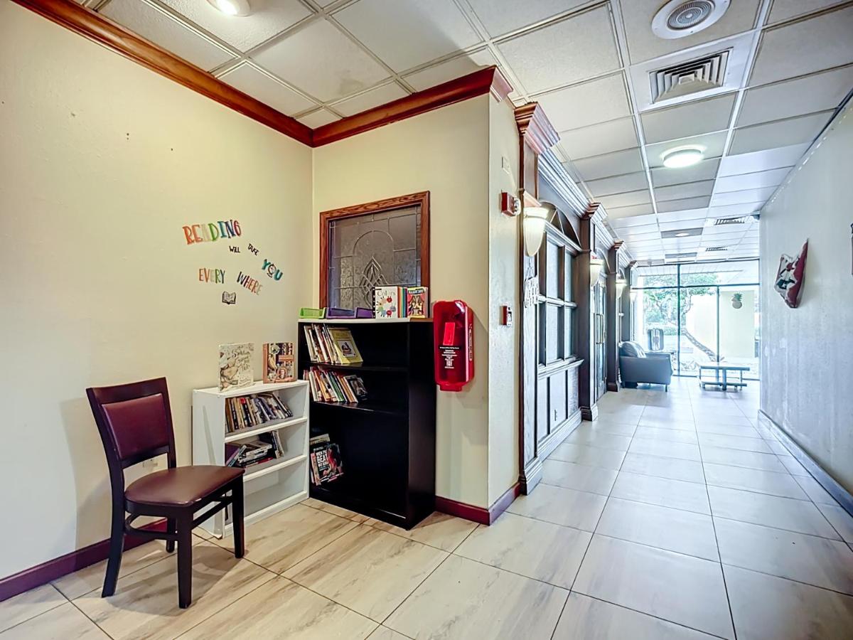  | Stayable Suites Jax West