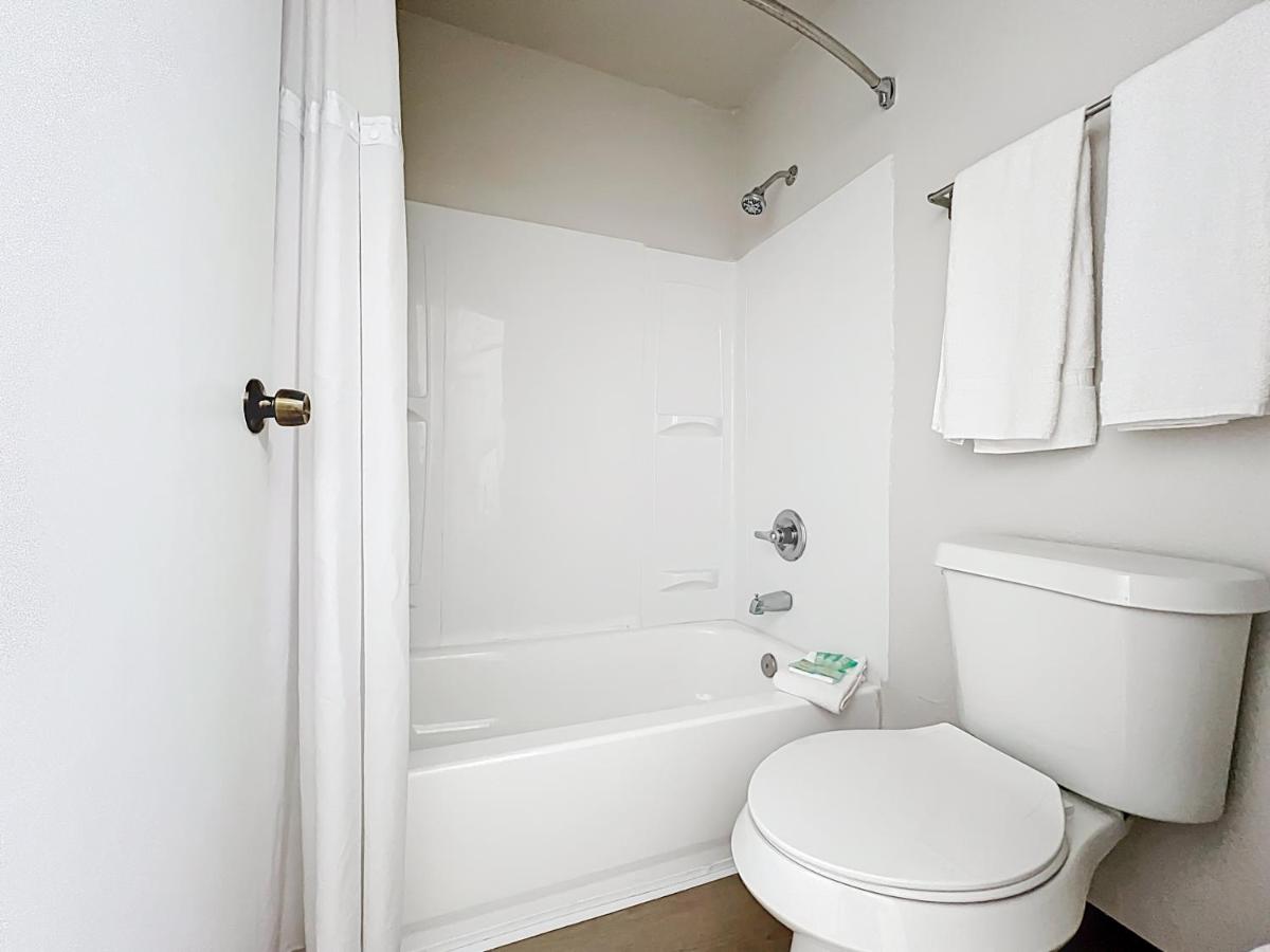  | Stayable Suites Lakeland
