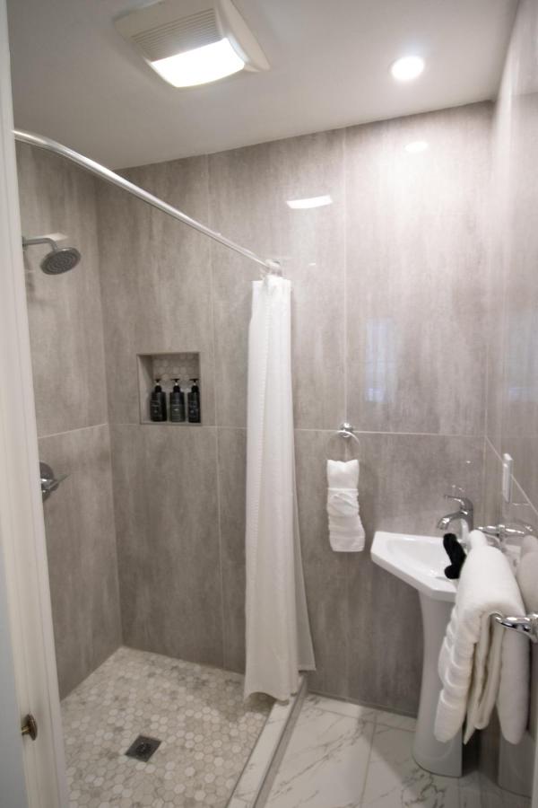  | Inn on Charlotte