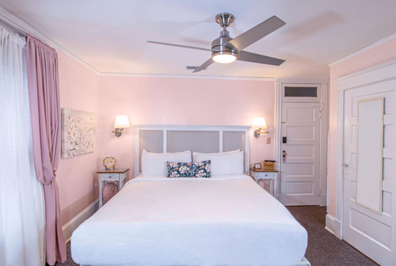  | Inn on Charlotte