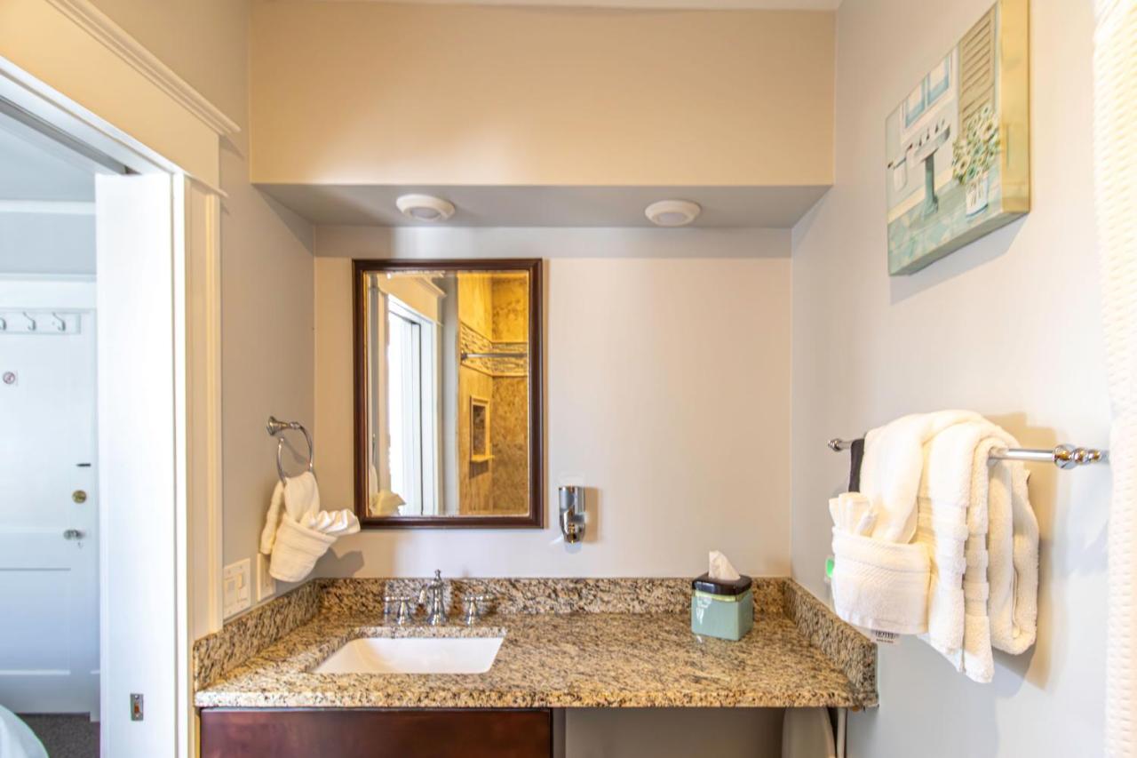  | Inn on Charlotte