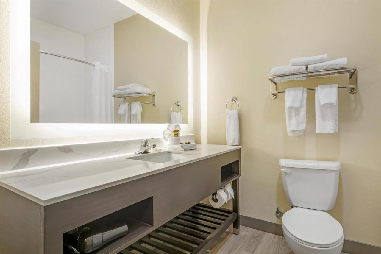Queen Room with Two Queen Beds - Non-Smoking at Best Western Plus Monica Royale Inn & Suites