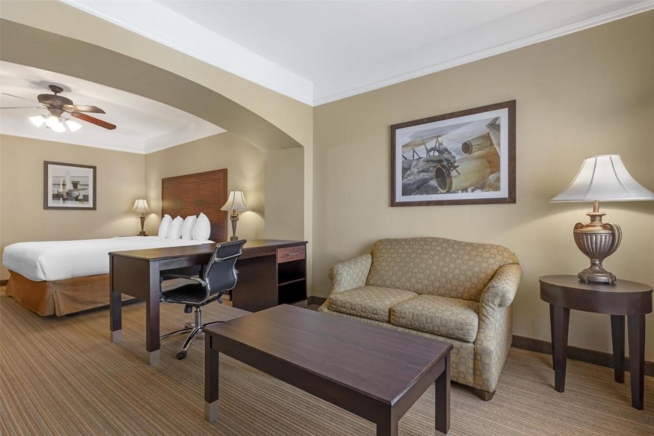 King Suite - Non-Smoking at Best Western Plus Monica Royale Inn & Suites