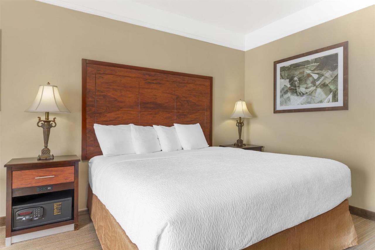 King Room - Disability Access at Best Western Plus Monica Royale Inn & Suites