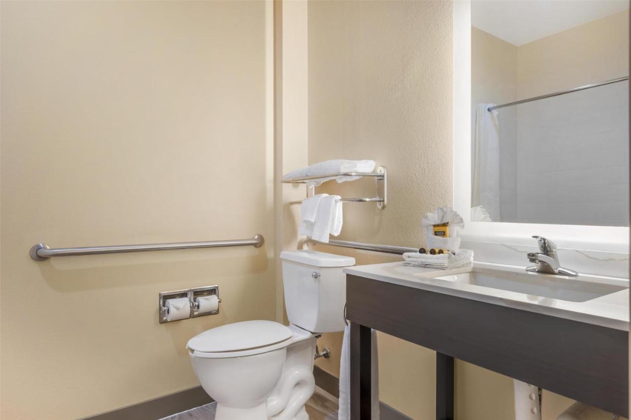 King Room - Disability Access at Best Western Plus Monica Royale Inn & Suites
