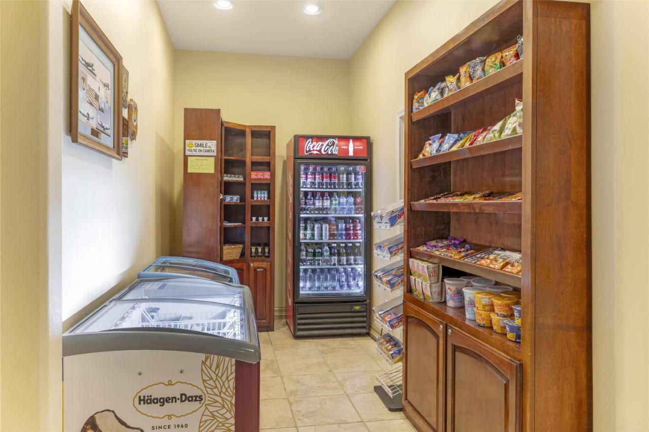| Best Western Plus Monica Royale Inn & Suites