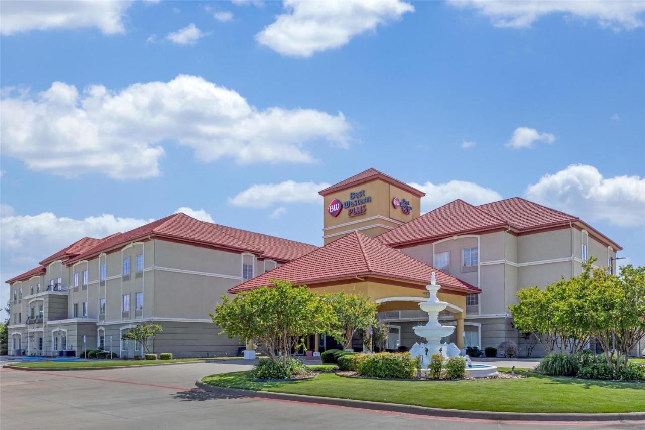 | Best Western Plus Monica Royale Inn & Suites