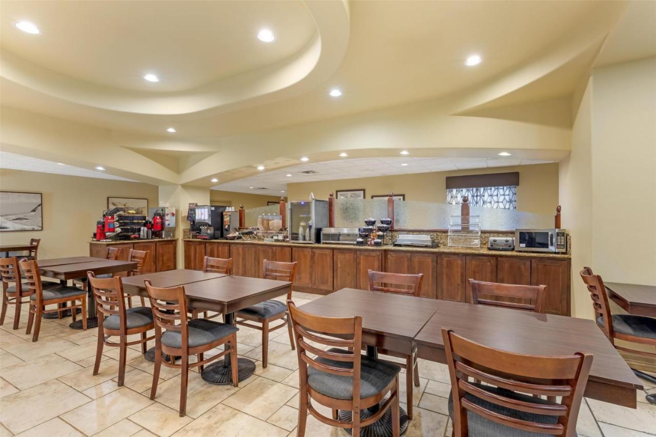 | Best Western Plus Monica Royale Inn & Suites
