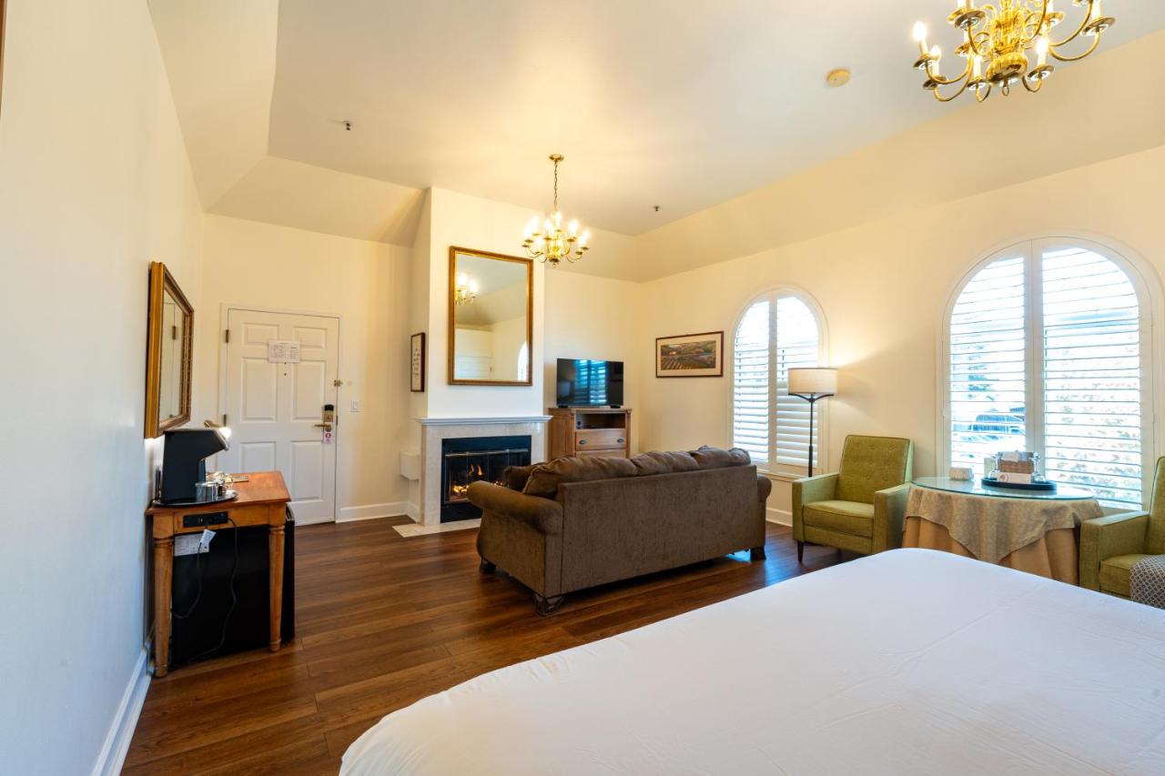 King Room at Elm House Inn