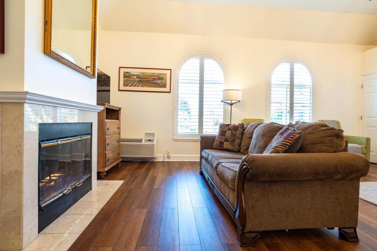 King Room at Elm House Inn