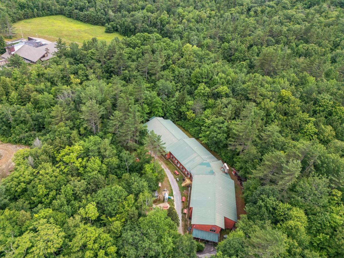 | Evergreen Valley Inn
