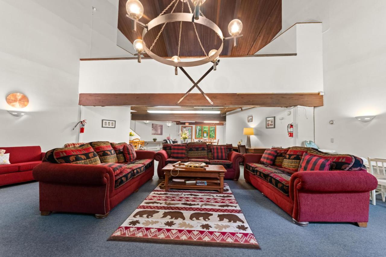 | Evergreen Valley Inn