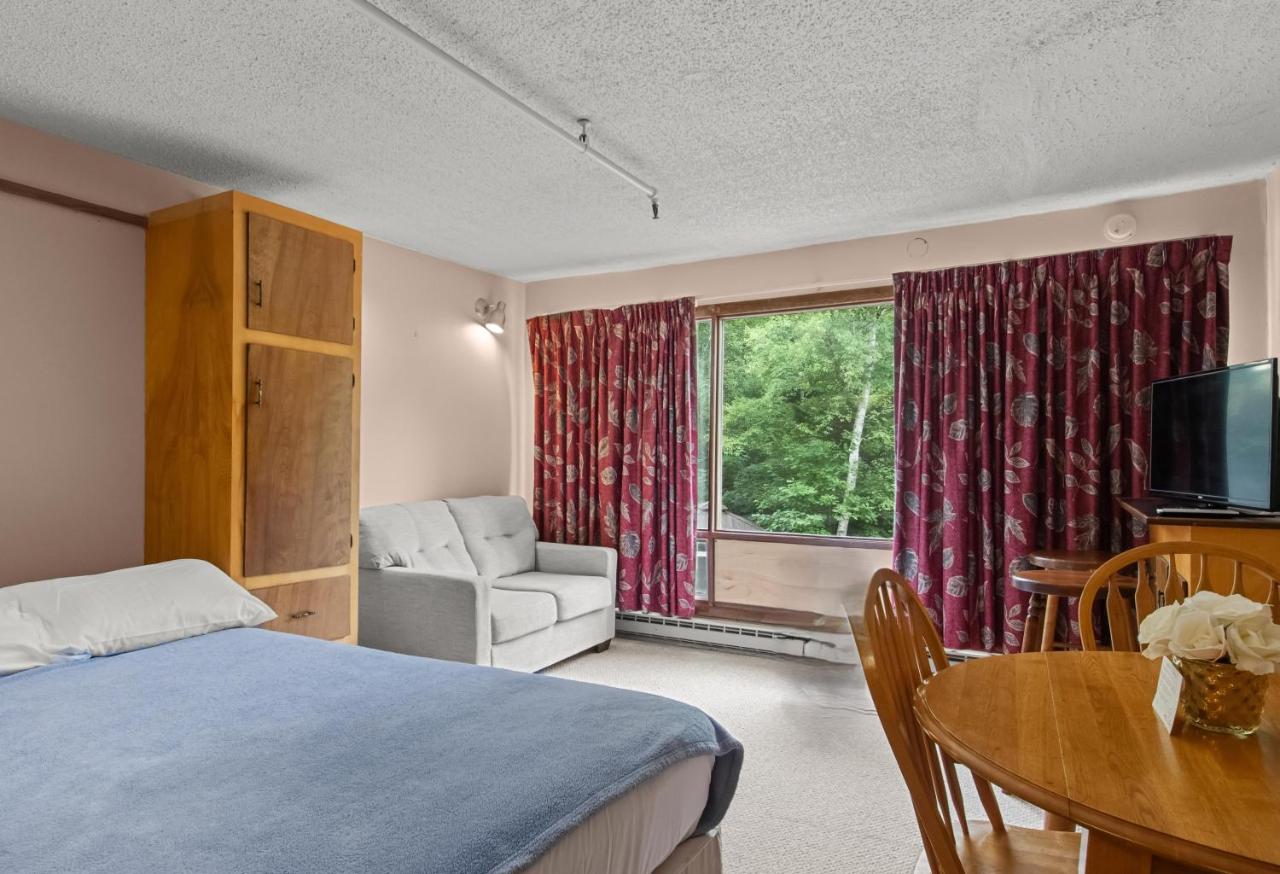Standard Quadruple Room at Evergreen Valley Inn by Coolvacay