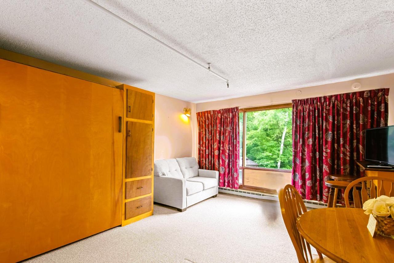 Standard Quadruple Room at Evergreen Valley Inn by Coolvacay