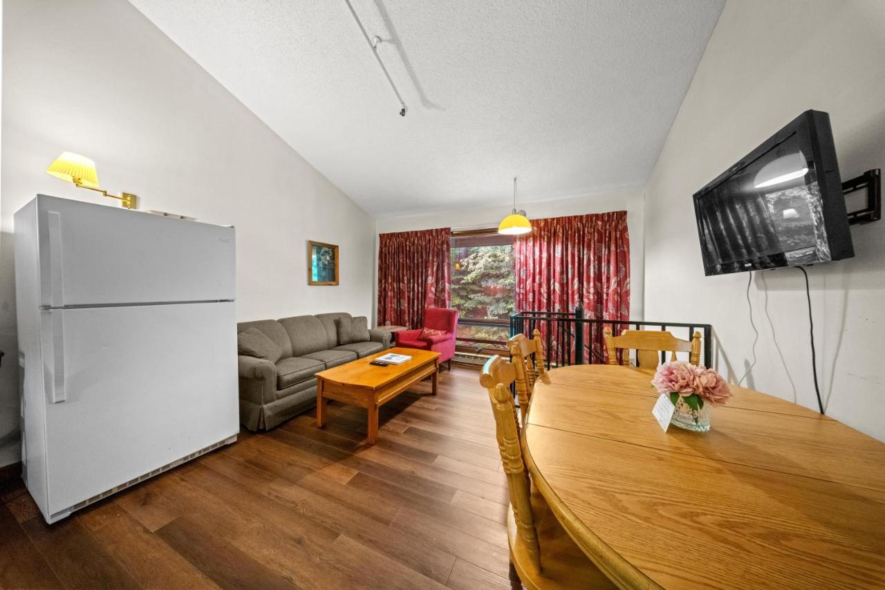 Superior Apartment at Evergreen Valley Inn by Coolvacay