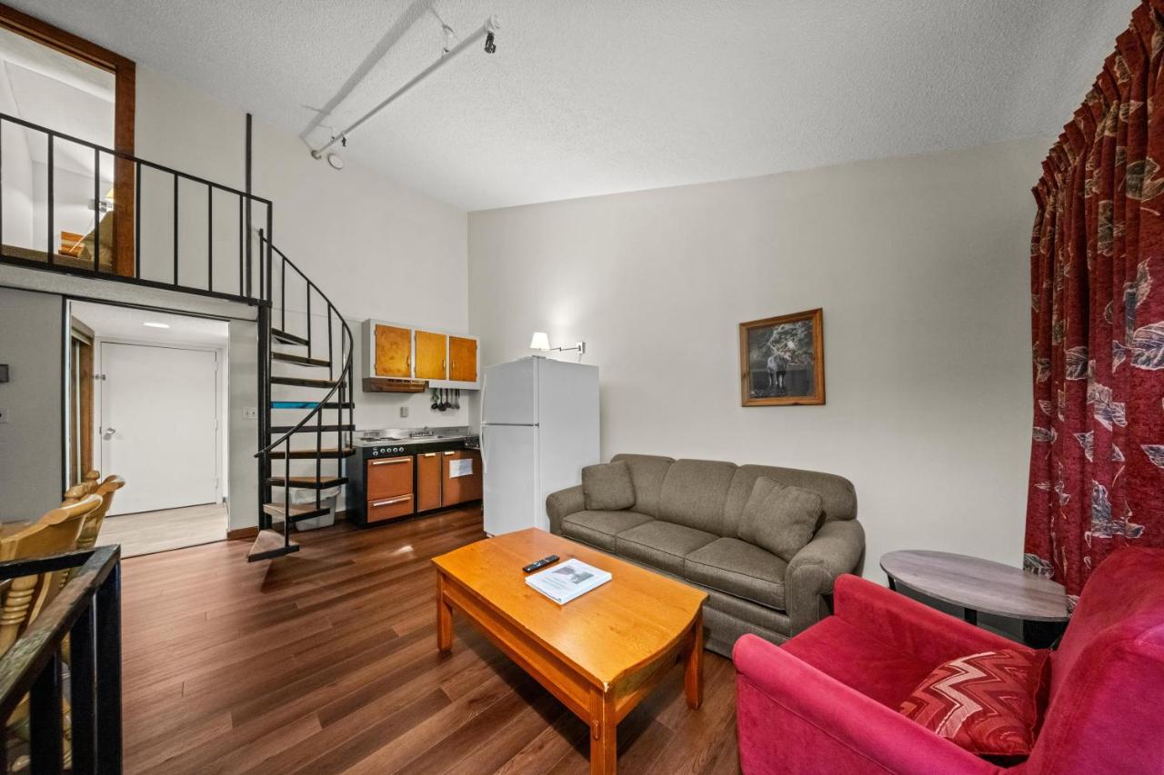 Superior Apartment at Evergreen Valley Inn by Coolvacay