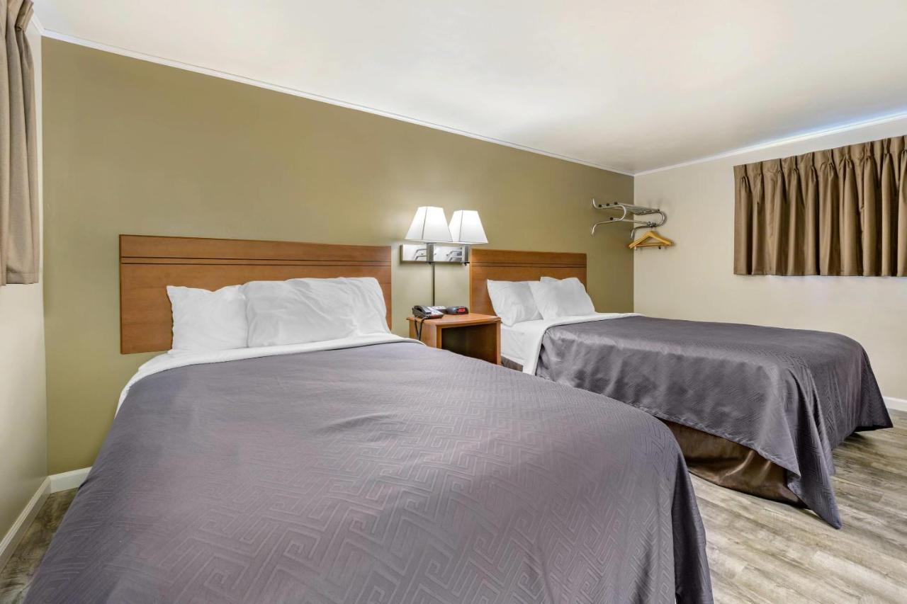 | Econo Lodge Bellefonte I-99