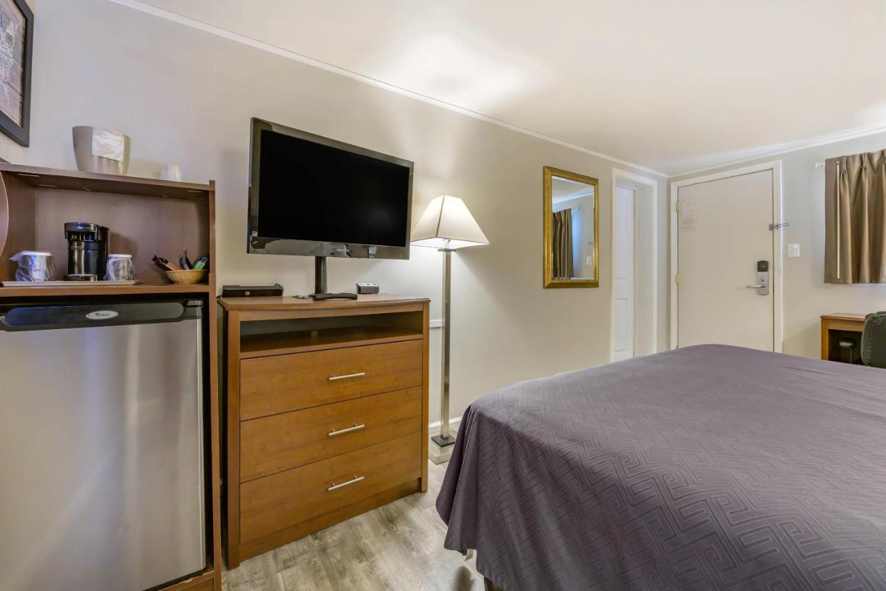 | Econo Lodge Bellefonte I-99