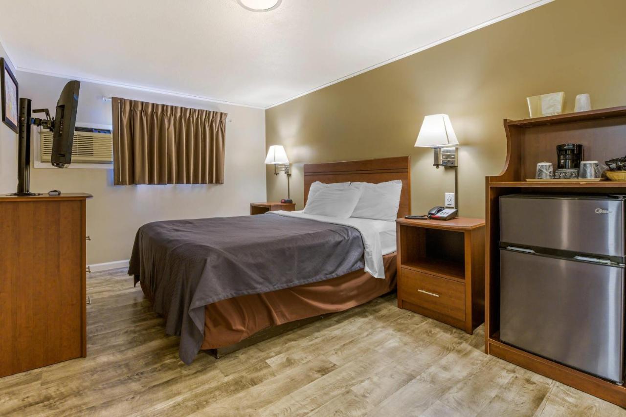| Econo Lodge Bellefonte I-99