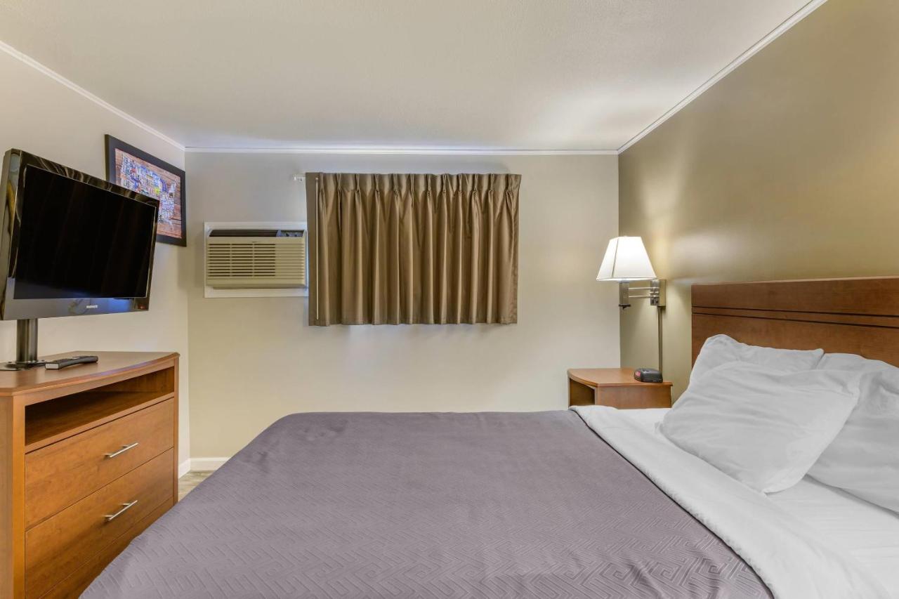  | Econo Lodge Bellefonte I-99