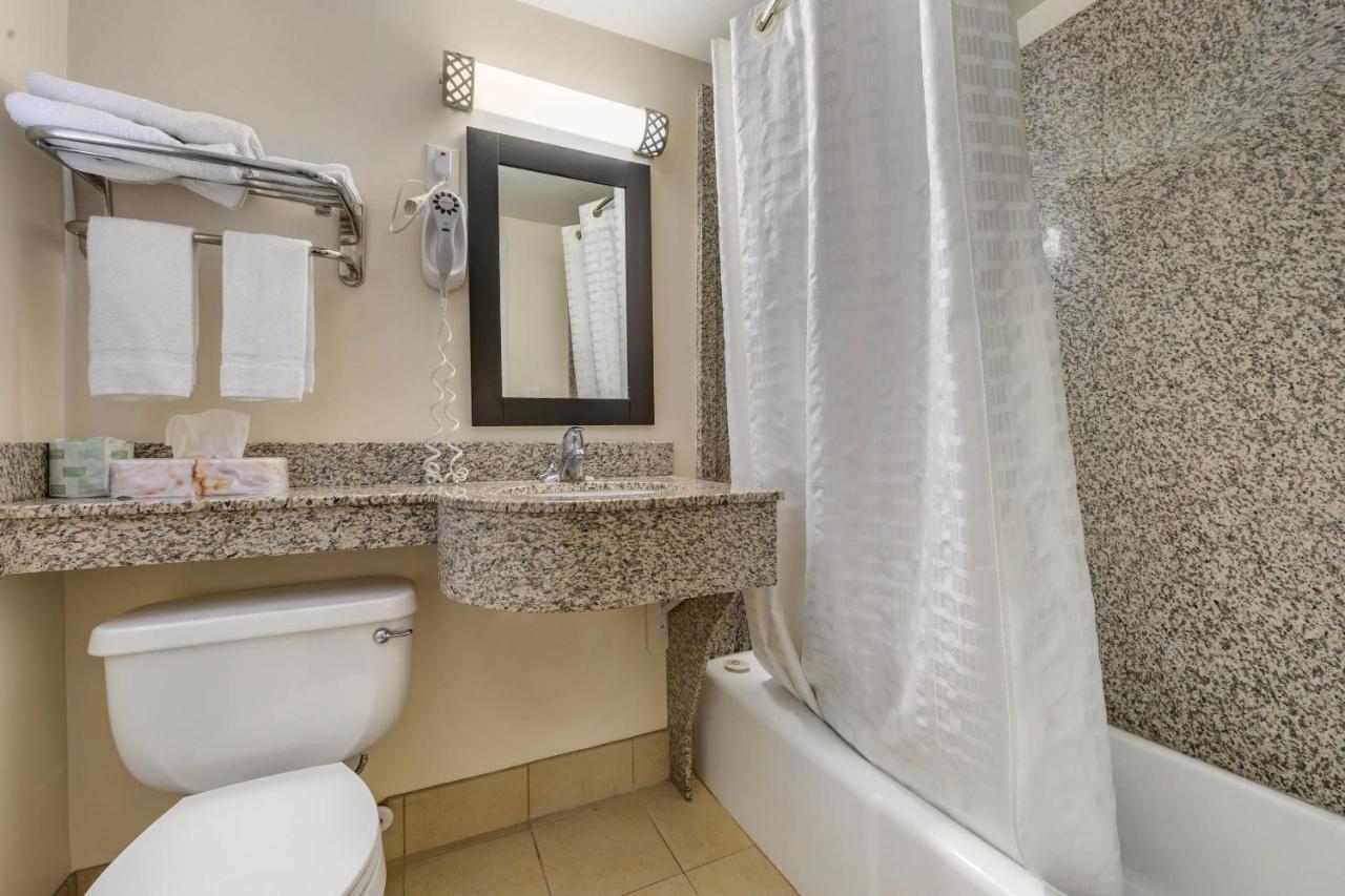 | Econo Lodge Bellefonte I-99