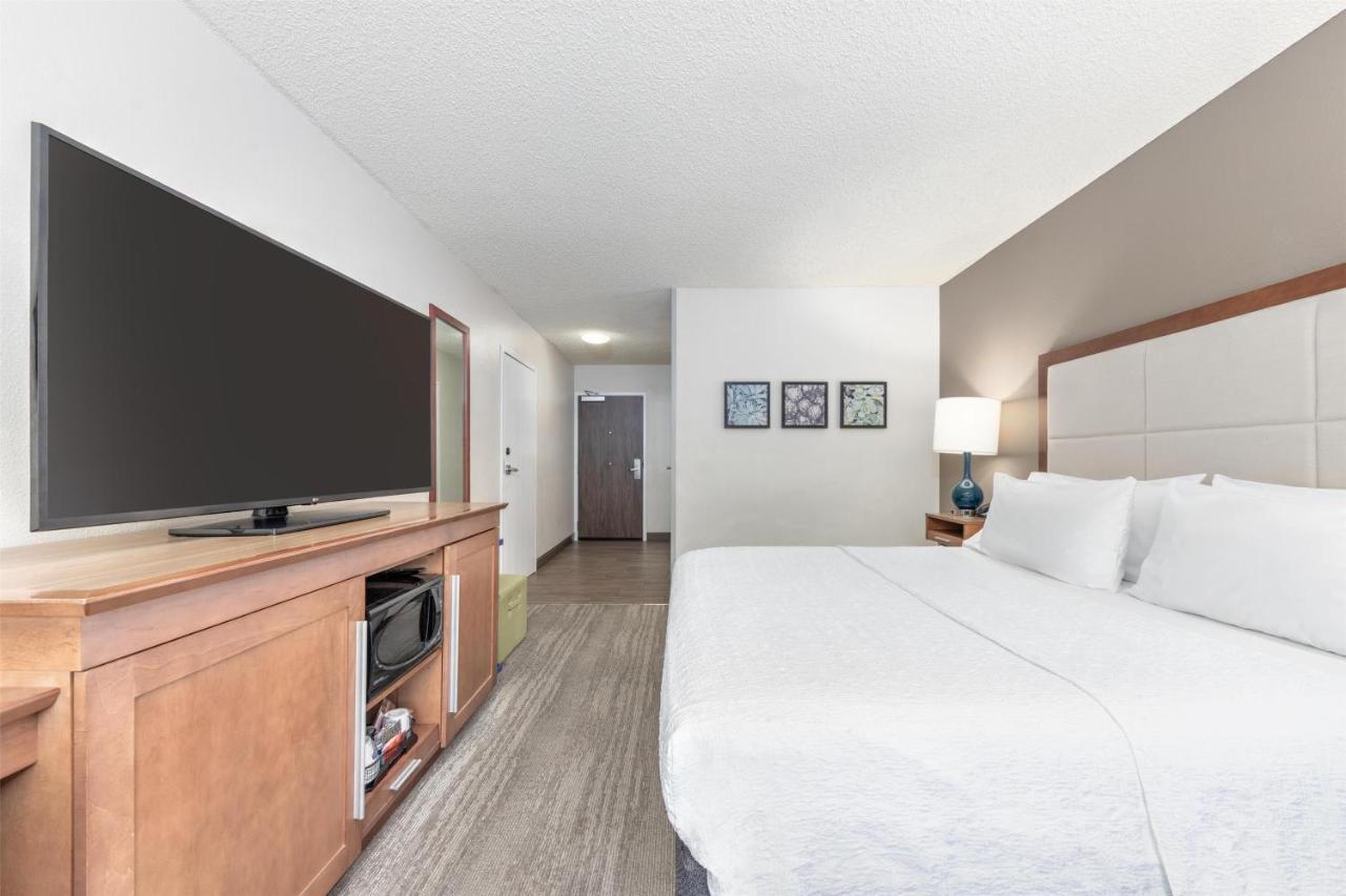 King Room with Accesible Bath Tub - Non-Smoking at Hampton Inn Phoenix-Midtown-Downtown Area
