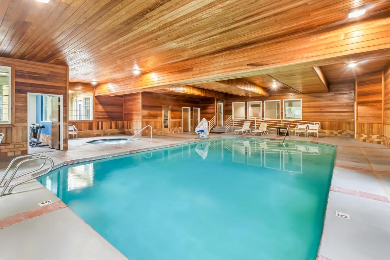  | Comfort Suites Clackamas