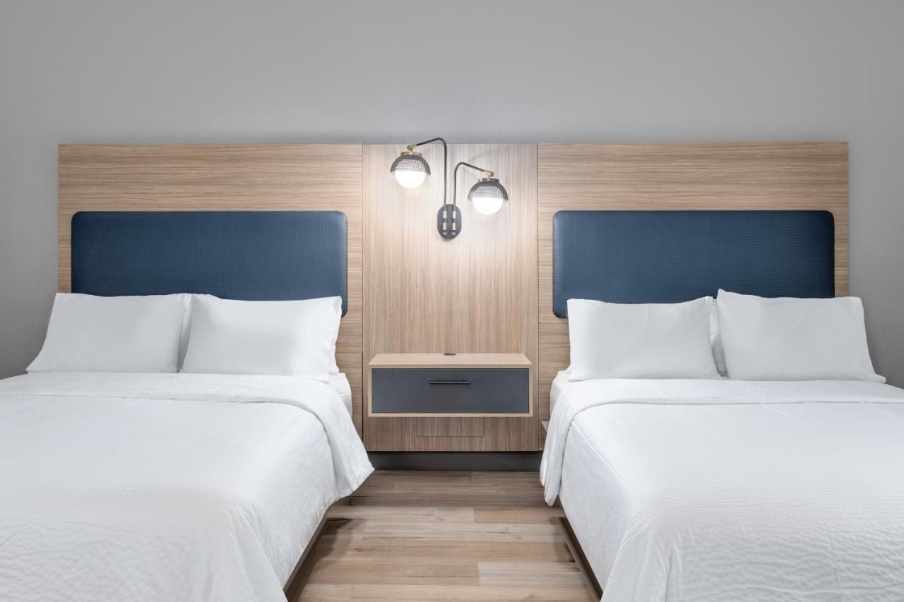 | Candlewood Suites Houston (The Woodlands), an IHG Hotel