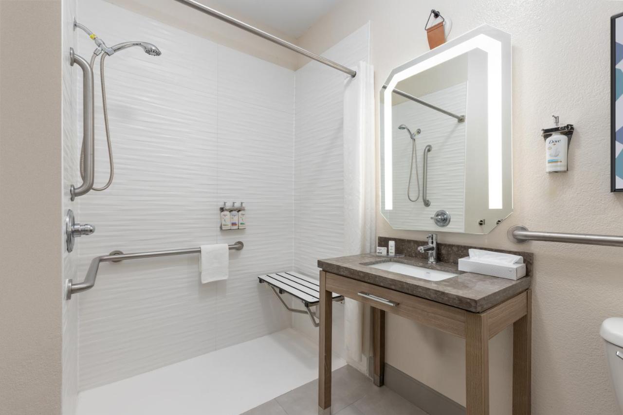 | Candlewood Suites Houston (The Woodlands), an IHG Hotel