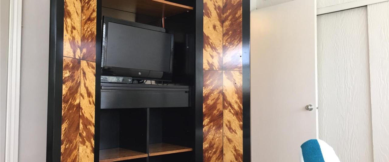  | Manhattan Tower Apartment Hotel