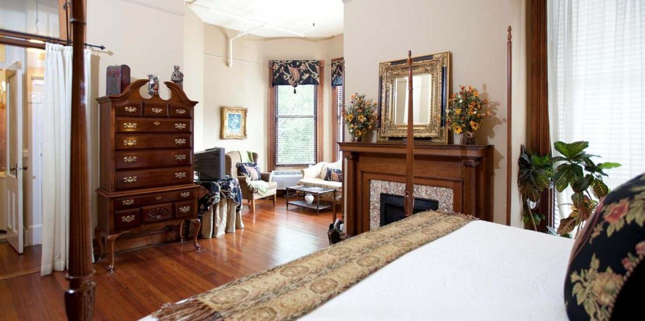 | Forsyth Park Inn